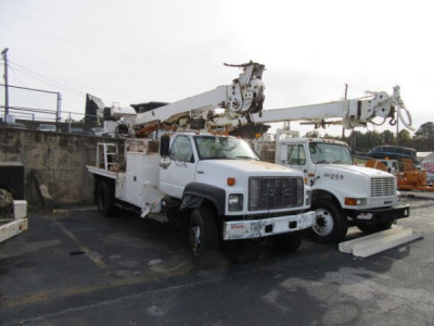 GMC 7500 4045 Commander Digger