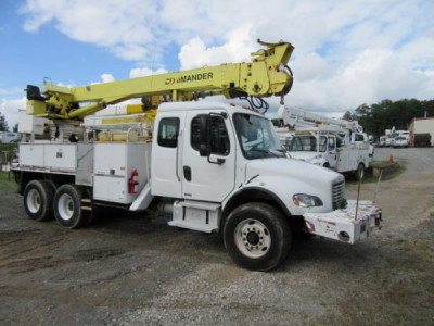 Freightliner M2 Commander 48' Digger Derrick
