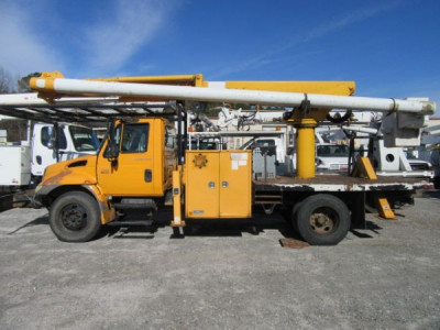 IHC 4300 ALTEC LRV55 REARMOUNT BUCKET TRUCK