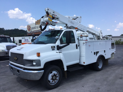Altec GMC 5500 with 42' Bucket Unit, Under CDL!