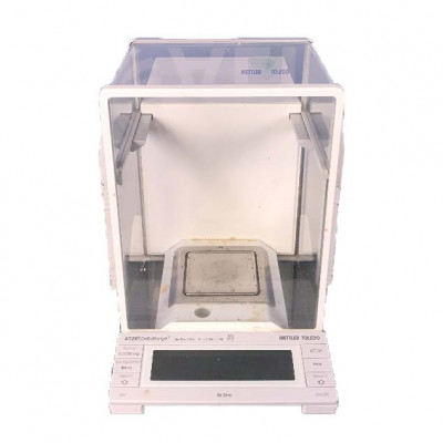 Mettler AT261 Delta Range Analytical Balance