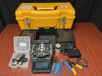AFL Fujikura 90S+ Core Alignment Fusion Splicer and AFL CT-50 Fiber Cleaver