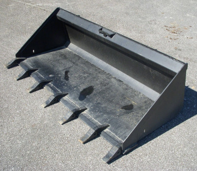 Bobcat 74 Combo Bucket