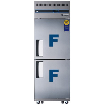Everest ESRFH2 1 Section Half Door (1/2 Ref & 1/2 Fzr) Dual Temp, 29 1/4in.