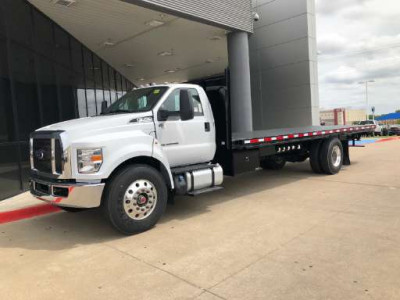 Ford	F750 4X2 Reg Cab 18' Flatbed