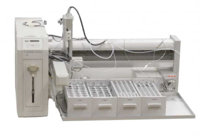 Gilson 215 Liquid Handler