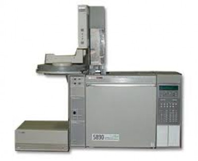 Hewlett Packard 5890 Gas Chromatograph