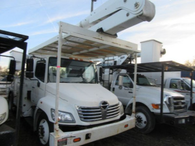 Hino 338 60' Altec Bucket Truck