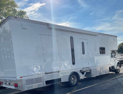 International 4900 Diesel Mobile Medical Clinic
