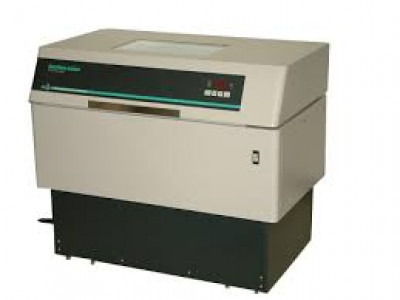 New Brunswick innOva 4300 Incubator
