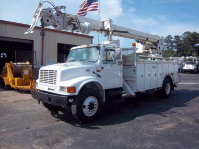 IHC Texas Commandar 5000 Digger Derrick