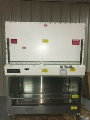The Baker Company Sg-400 SterilGard Class II Biological Safety Cabinet