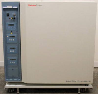ThermoForma Model 3033 CO2 Incubator