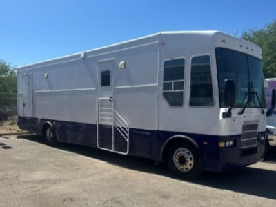 Self-Contained Mobile Coach with Hologic Dimensions 3D Mammography System