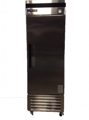 Master Bilt WCC-23SR Refrigerator