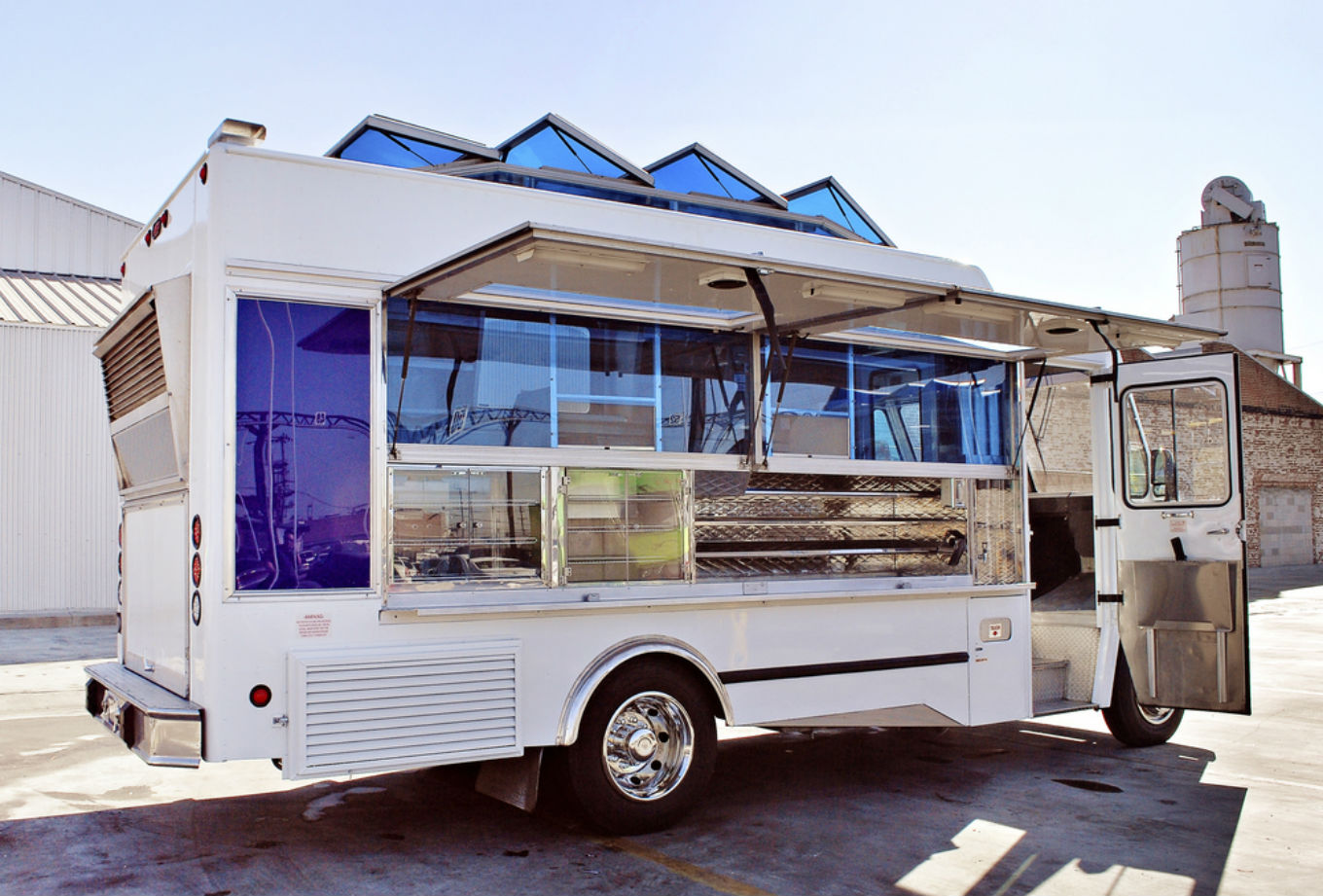 Mobile Kitchen Trailers Rent Finance Or Buy On Kwipped