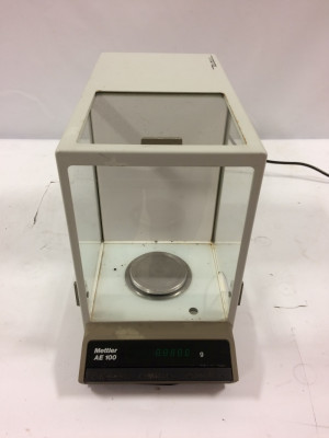 Mettler AE100 Analytical Balance