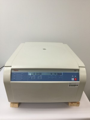 Thermo Scientific Sorvall ST 40 Benchtop Centrifuge