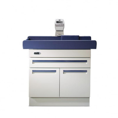 Midmark 640 Pediatric Exam Table With Digital Scale & Door/Drawer Lock. Standard Upholstery