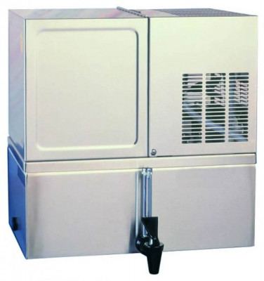 Tuttnauer 7000-8 8-Gallon Floor Model Distiller